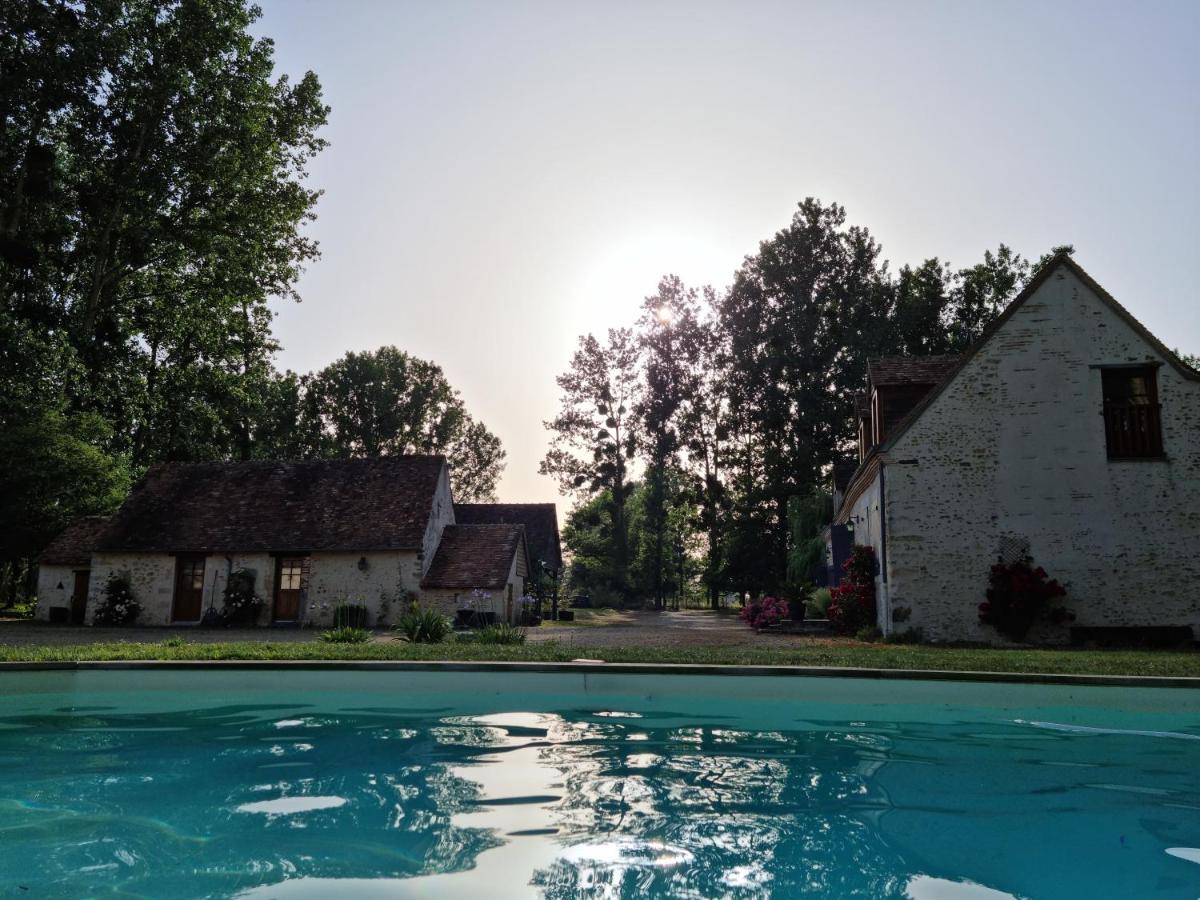 L 'Aupinouse Chambre Double Pivoine Avec Salle D'Eau Privative La Suze-sur-Sarthe Bagian luar foto